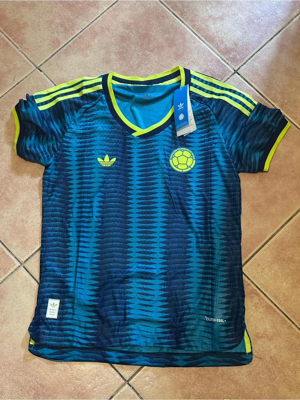 Women Colombian Jersey - Picture 2 of 2